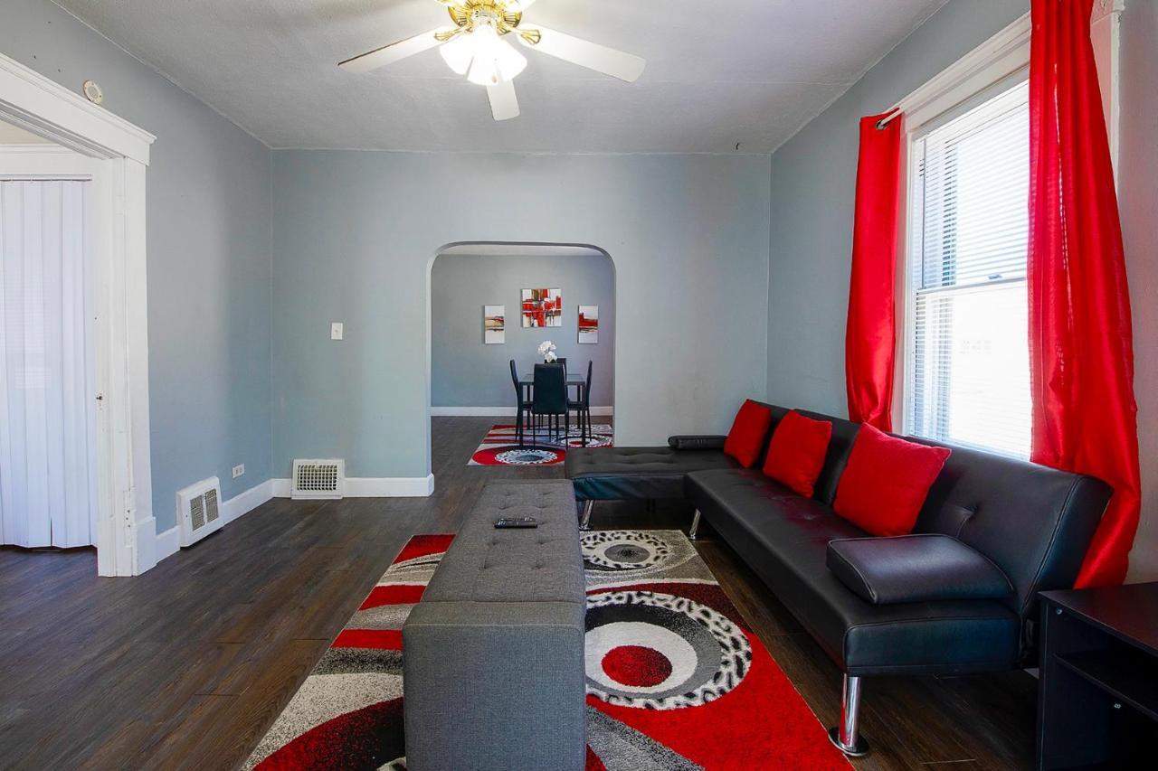 The Rubi Lounge - Spacious Brooklyn Centre Modern Escape Near Downtown With Parking, 300Mb Wifi & Self Check-In Cleveland Exterior foto